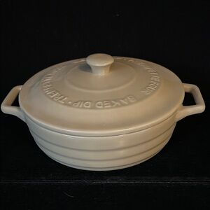 Le Creuset Cream Stoneware Covered Dish Flawless Condition. Cream Color
